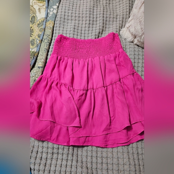 KRISA X REVOLVE Smocked Flounce Mini Skirt in Azalea Fuchsia Pink. Size M NWT - Picture 4 of 12